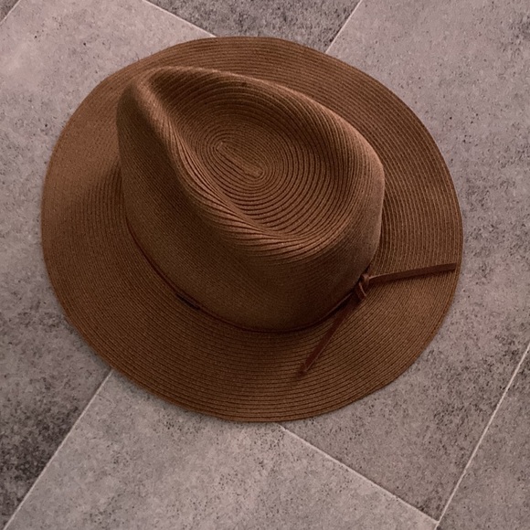 BRIXTON - Picture 4 of 11